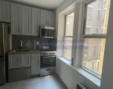 221 Wadsworth Avenue - Photo Thumbnail 3