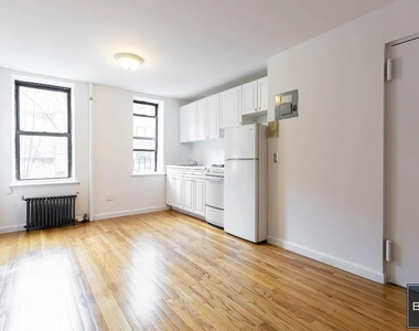 east 11th Street - Photo Thumbnail 3