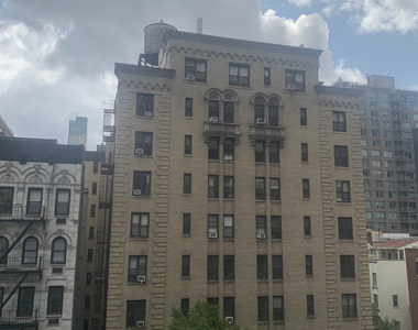 165 East 35th Street - Photo Thumbnail 7