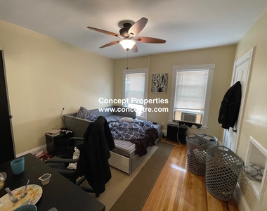 NO BROKER FEE - 4beds/2baths in the heart of Davis Sq.  - Photo Thumbnail 6