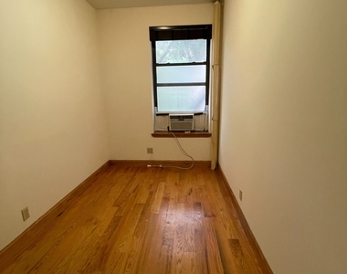 312 West 48th Street - Photo Thumbnail 6