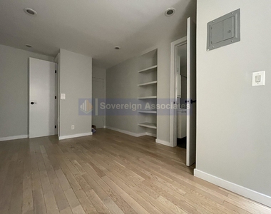 221 Wadsworth Avenue - Photo Thumbnail 1