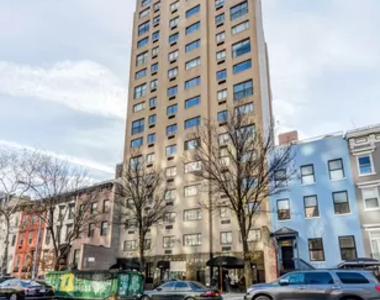 312 East 30th Street - Photo Thumbnail 10