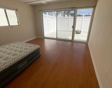 14 Voyage St Apt 2 - Photo Thumbnail 6