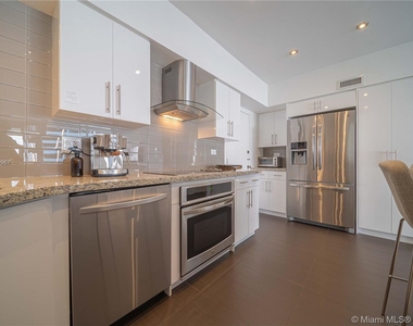 1408 Brickell Bay Dr Apt 215 - Photo Thumbnail 0