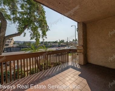 14141 Riverside Drive - Photo Thumbnail 15