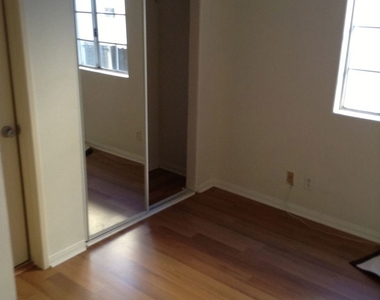 7050 S La Cienega Blvd Unit 6 - Photo Thumbnail 14