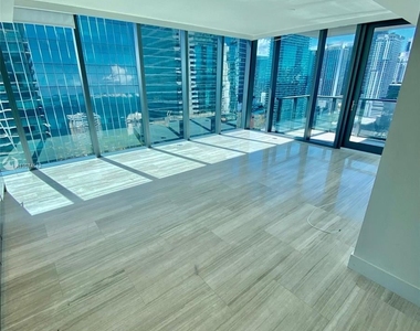 1451 Brickell Ave - Photo Thumbnail 8