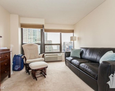 30 E Huron St 4802 - Photo Thumbnail 2