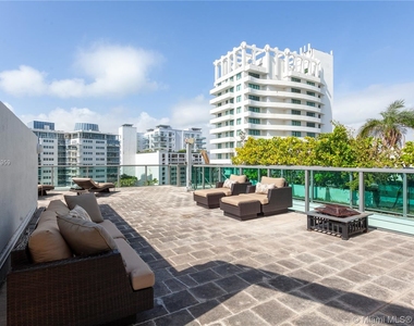 6000 Collins Ave - Photo Thumbnail 23