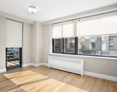 792 Columbus Avenue - Photo Thumbnail 4