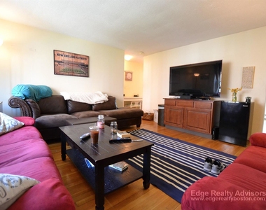 43 Colborne Rd Apt 1 - Photo Thumbnail 1