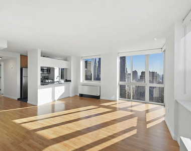 66 West 38th Street - Photo Thumbnail 4