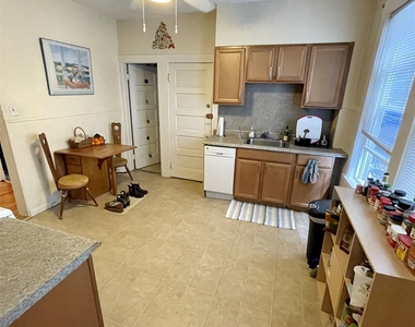 201 Rawson Rd Apt 1 - Photo Thumbnail 6