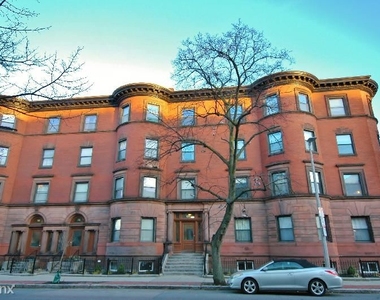 118 Hemenway St - Photo Thumbnail 12