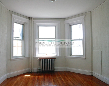 1173 Boylston St - Photo Thumbnail 2