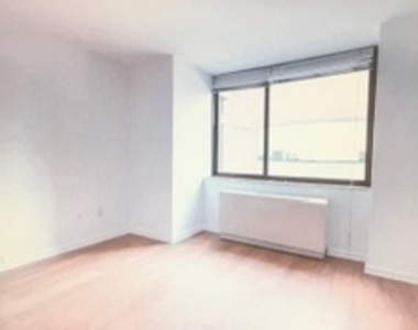 Amazing FEE Apartment on the Murray Hill - Photo Thumbnail 2