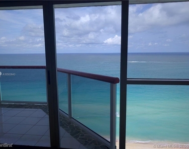 6767 Collins Ave - Photo Thumbnail 10