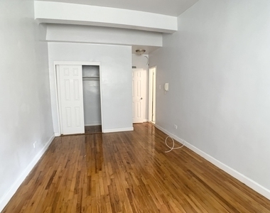 3103 Foster Avenue #6D - Photo Thumbnail 1