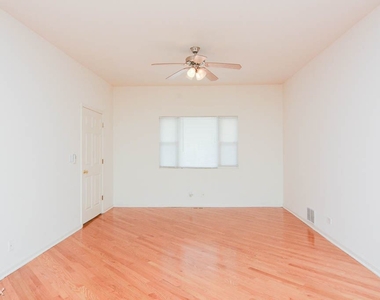 3038 N. Clybourn, Unit 1 - Photo Thumbnail 9