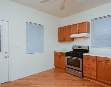 3038 N. Clybourn, Unit 1 - Photo Thumbnail 4