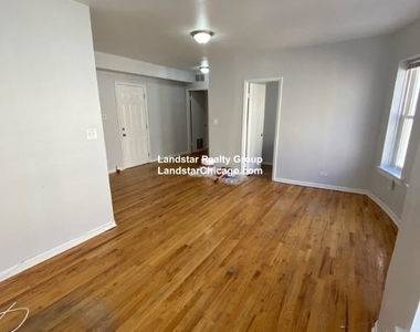 4505 N Malden St - Photo Thumbnail 4