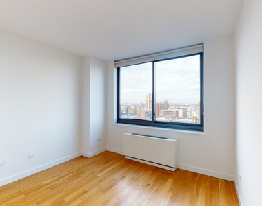 808 Columbus Avenue - Photo Thumbnail 8