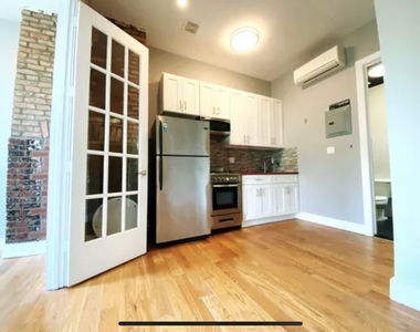 1493 Gates Avenue 2B - Photo Thumbnail 1