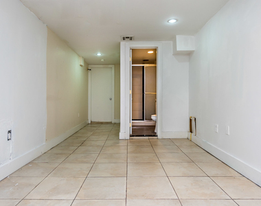 673 Classon Ave - Unit: 1R - Photo Thumbnail 9