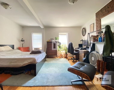 442 Jefferson Avenue - Photo Thumbnail 3