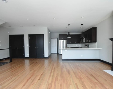 3923 N. Ashland, Unit E - Photo Thumbnail 8