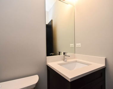 3923 N. Ashland, Unit E - Photo Thumbnail 10