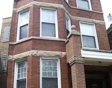 2330 N Southport Ave - Photo Thumbnail 19