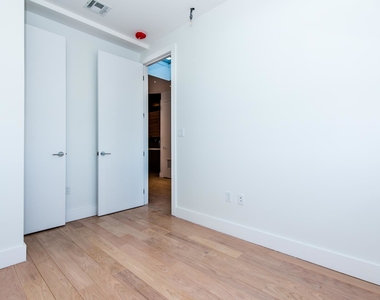 1319 Bedford Ave - Unit: 1F - Photo Thumbnail 6