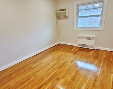 30-85 46th Street - Photo Thumbnail 4