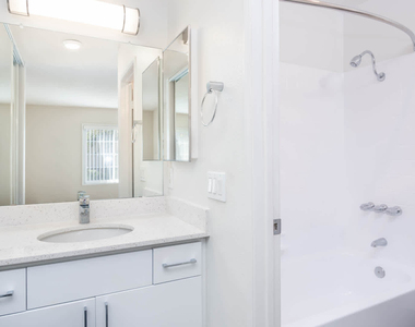 13138 Kellam Ct. - Photo Thumbnail 6