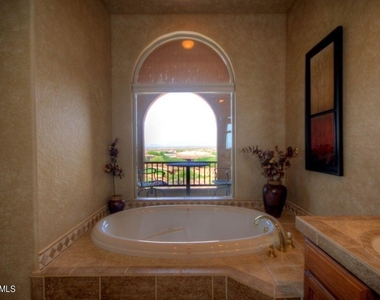 28990 N White Feather Lane - Photo Thumbnail 14