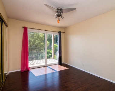 1218 E Tujunga Avenue - Photo Thumbnail 21