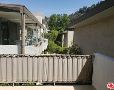 833 Moraga Dr - Photo Thumbnail 35