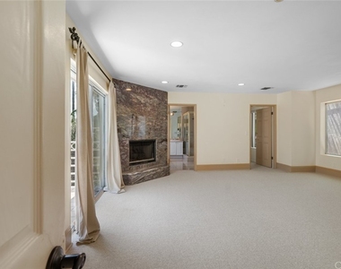 3625 Wrightwood Drive - Photo Thumbnail 32