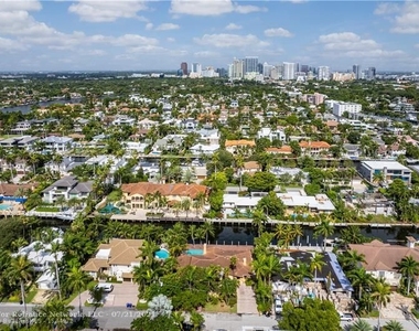 415 Coral Way - Photo Thumbnail 91