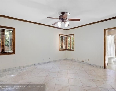 415 Coral Way - Photo Thumbnail 50