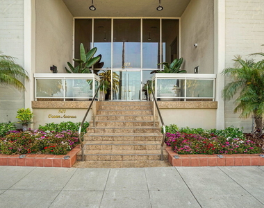 801 Ocean Ave - Photo Thumbnail 1