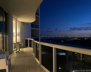 15811 Collins Ave - Photo Thumbnail 24