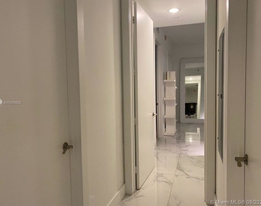 15811 Collins Ave - Photo Thumbnail 29