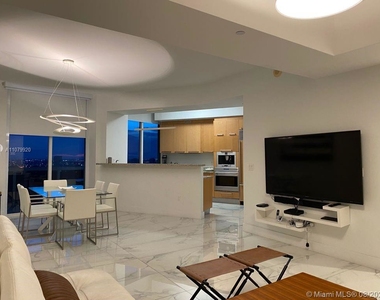 15811 Collins Ave - Photo Thumbnail 21