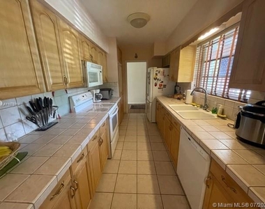 5965 Sw 64th Pl - Photo Thumbnail 3