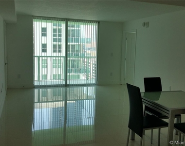 1200 Brickell Bay Dr - Photo Thumbnail 12