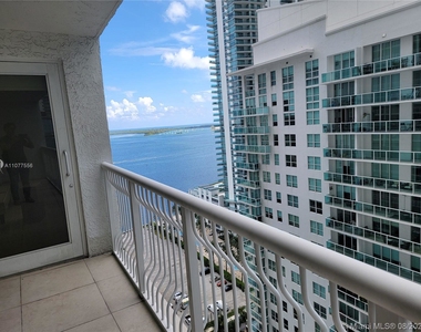 1200 Brickell Bay Dr - Photo Thumbnail 0