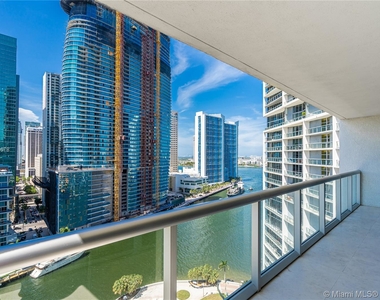 475 Brickell Ave - Photo Thumbnail 1